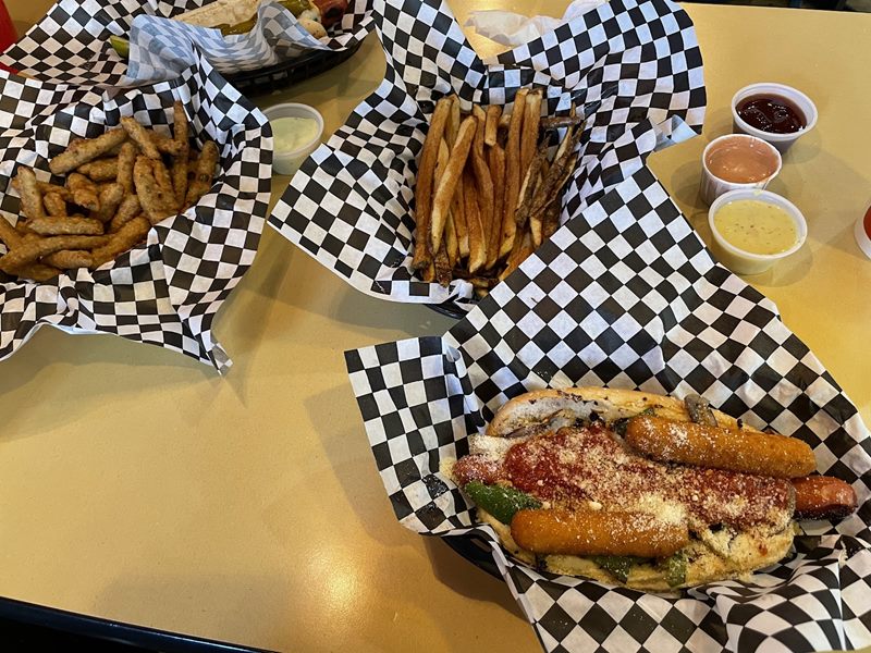 Great Links Brewhouse & Grill food